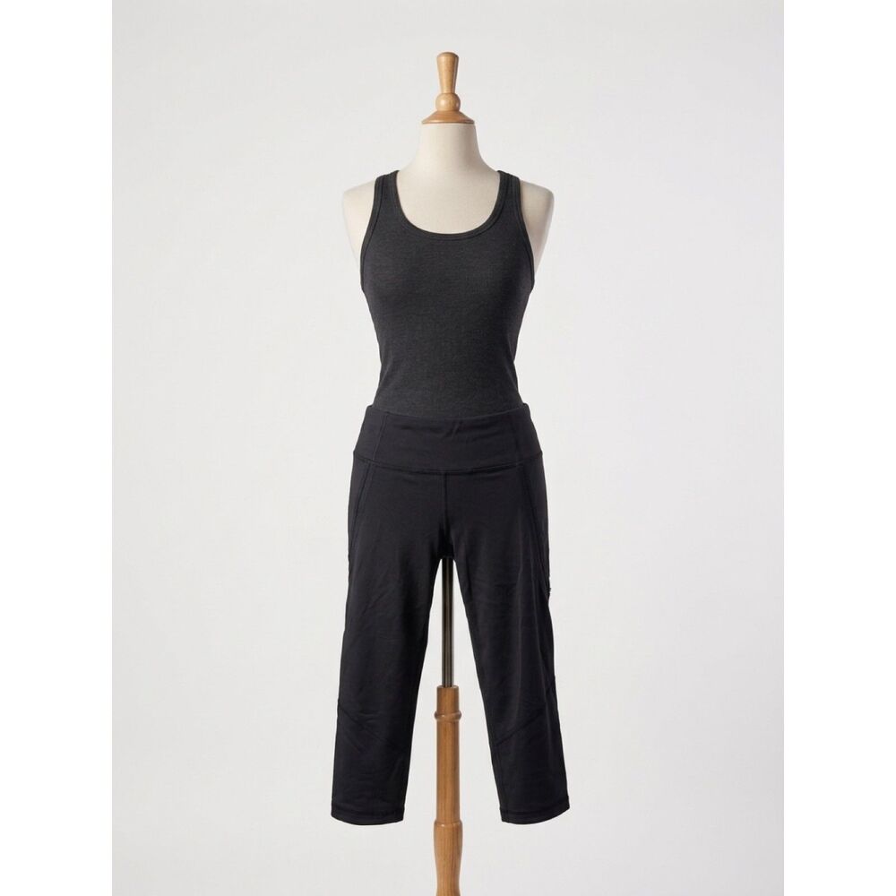 LuluLemon Capri Pants Size 4